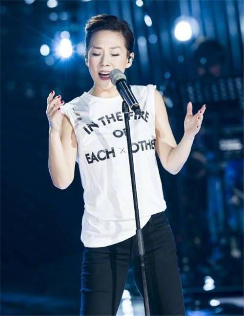 林忆莲近期照片,近期照片展现优雅魅力