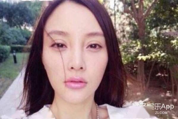 网红整容成李小璐,竟神似李小璐，网友直呼认不出！